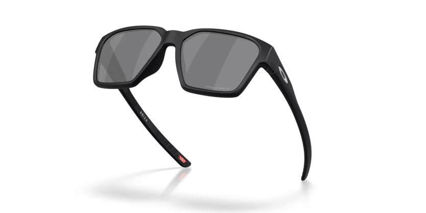 Oakley Briza Matte Black w/ Prizm Nlack Polar - PT