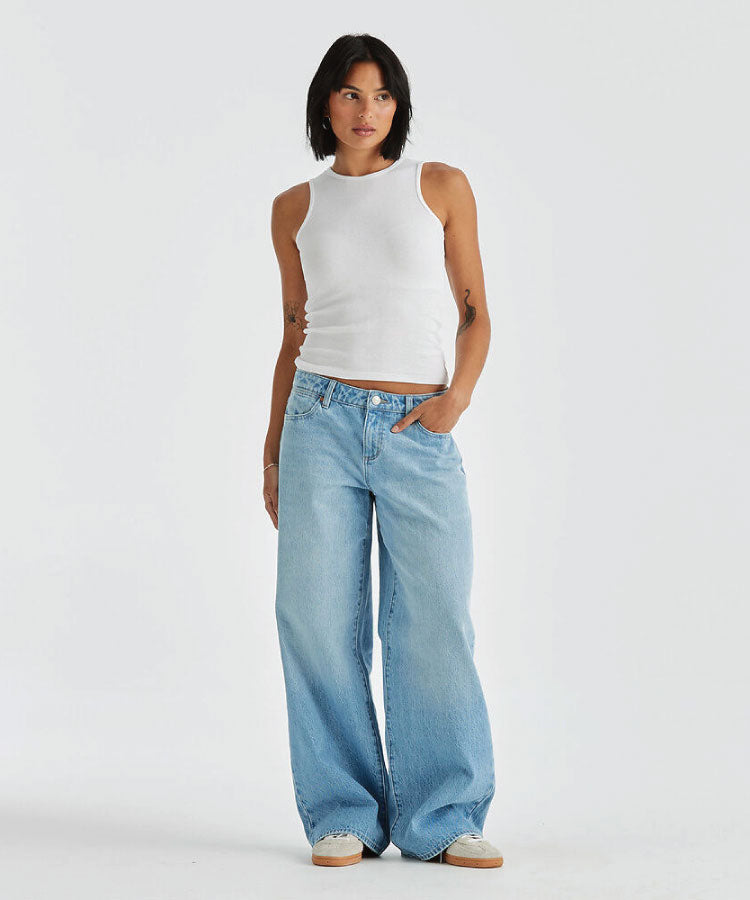 Wrangler Low Farrah Groove Blue Jean