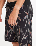 Volcom Changeling Scallop Mod 19" Boardshorts - Black