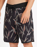 Volcom Changeling Scallop Mod 19" Boardshorts - Black