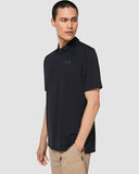 Oakley Icon TN Protect Polo Shirt in Blackout side profile view showing the active sleeve length and premium seam stitching, sold by Point Break Cambridge local family surf shop at 63 Duke street.