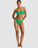 Front view of the Sea Level Essentials Edit Sporty Mid Pant in Kelly Green showing the flattering mid-rise waist.