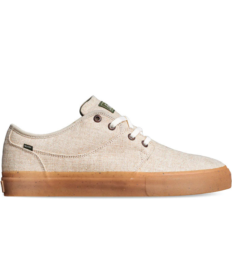A beige Globe Mahalo shoe with a hemp upper and a regrind gum sole, designed for skateboarding.